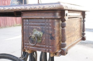 1889 VS2 - Mrs. Cooper - As found - Right Drawer