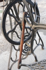 1889 VS2 - Mrs. Cooper - As found - Leg Irons with Wooden Pitman Arm